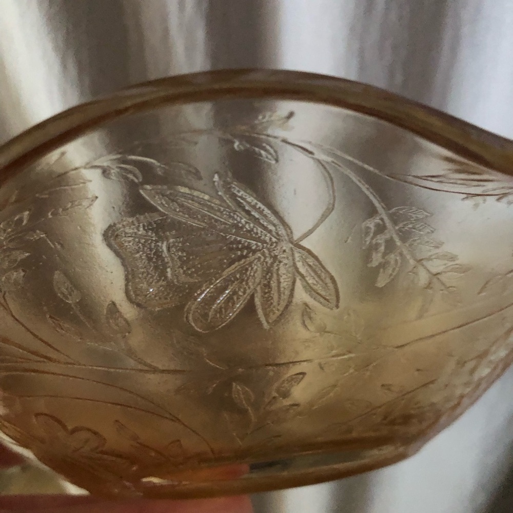 Jeanette Floragold Ruffled Edge Glass Bowl-Floral Design - Picture 4 of 10
